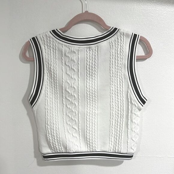 Shein Cropped Sweater Vest NWOT - Picture 3 of 4